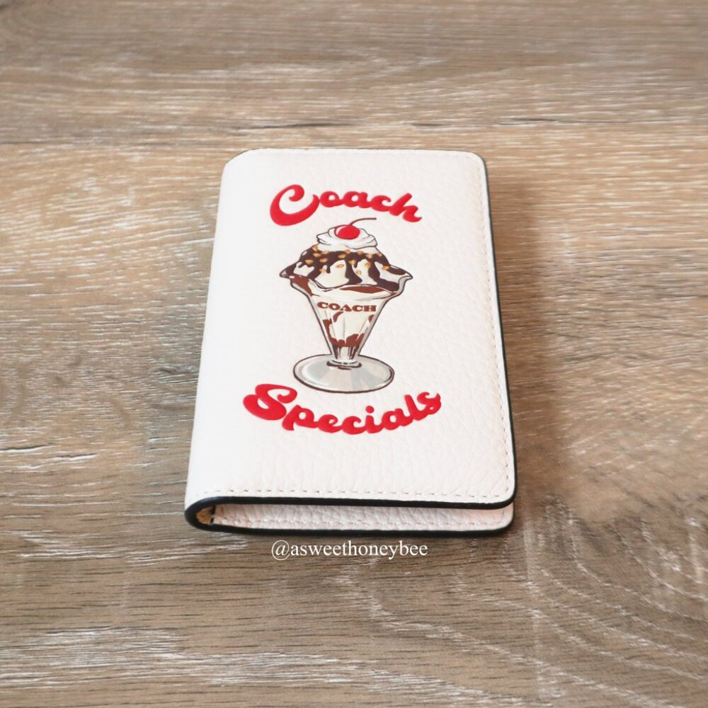 *NEW* COACH ID WALLET WITH SUNDAE - CHALK